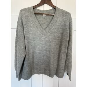 GAP Gray Women's Crew Neck Sweater